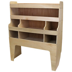 Monstershop / Bedrijfswageninrichting hout met vakken Volkswagen Transporter