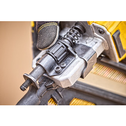 DeWALT DCN930N-XJ 33 18V XR Basic accu constructie tacker enkelshot + bumpfire (body)