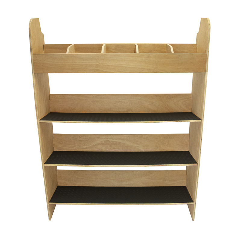 Monstershop / Bedrijfswageninrichting hout met vakken en planken