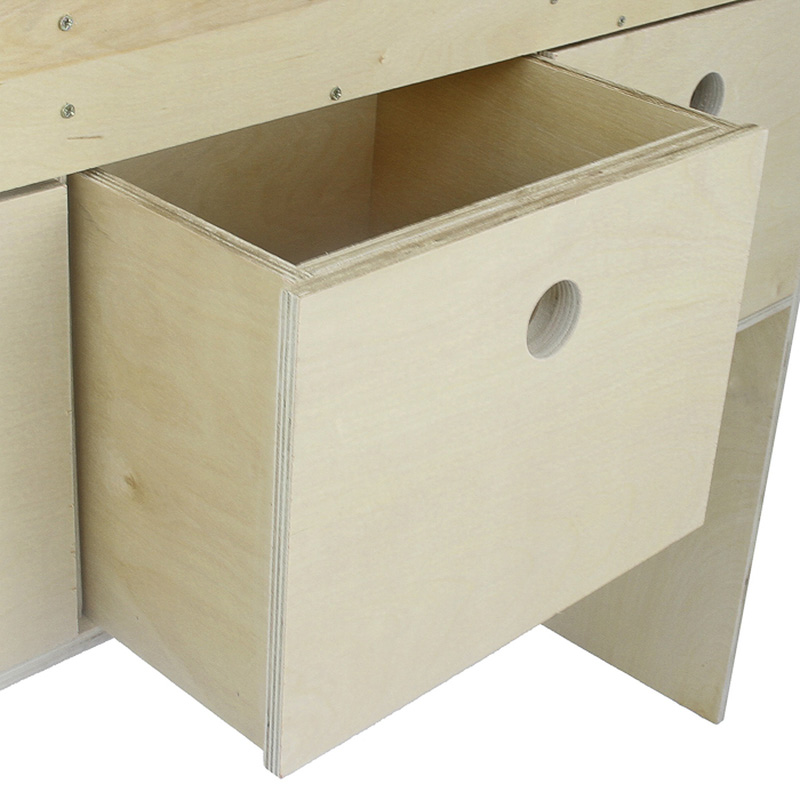 Monstershop / Bedrijfswageninrichting hout met vakken en lades