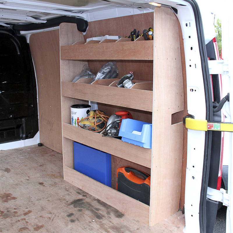 Monstershop / Bedrijfswageninrichting hout met vakken