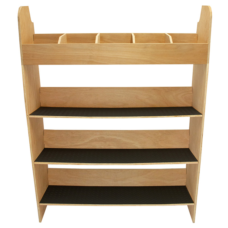 Monstershop / Bedrijfswageninrichting hout met vakken en planken