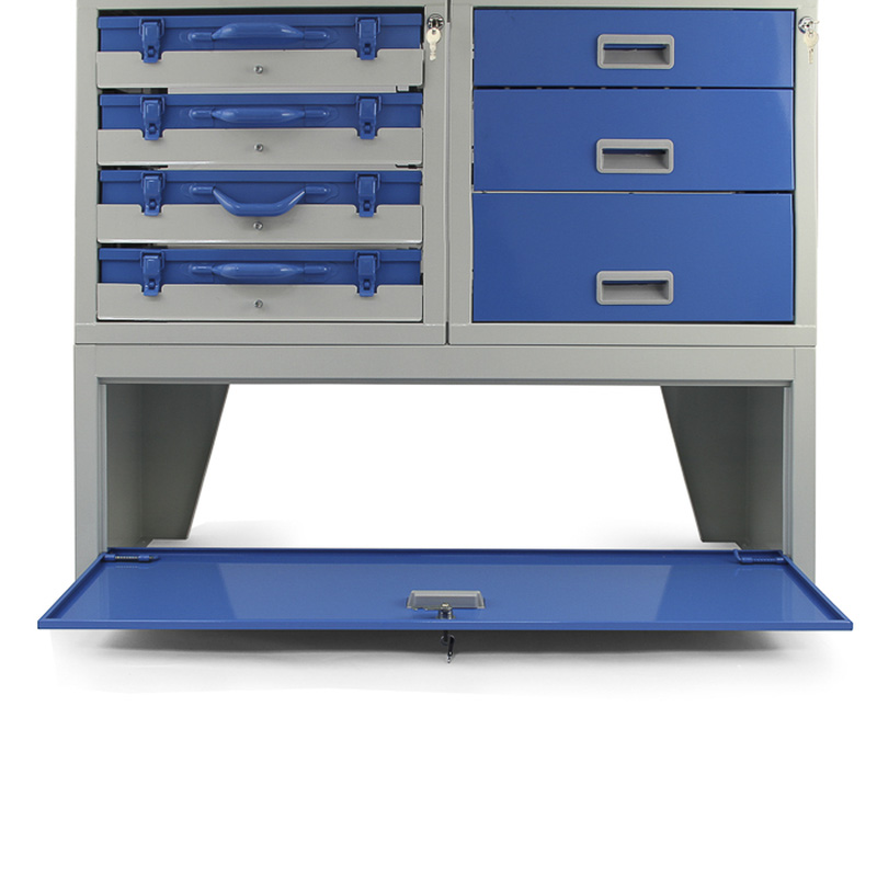 Monstershop / Bedrijfswageninrichting metaal met vakken en lades