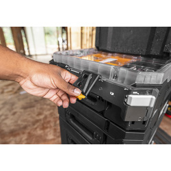 TOUGHBUILT / Toughbuilt Stacktech accessoirerail 4