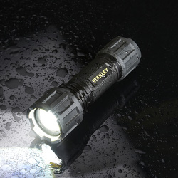 Stanley / Stanley Zaklamp met instelbare zoomfocus 2