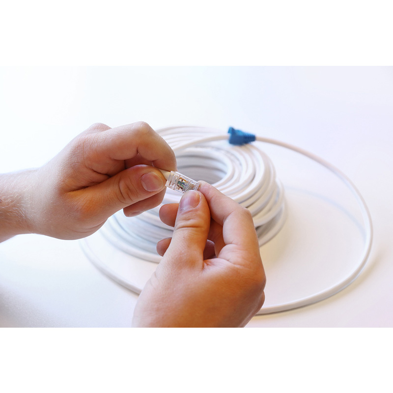 Q-link / UTP 6 connectors en kappen