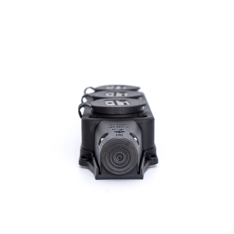 Power / Power Contactdoos 3-voudig rubber randaarde zwart